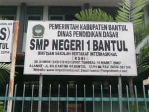 daftar smp mts negeri swasta terbaik favorit unggulan